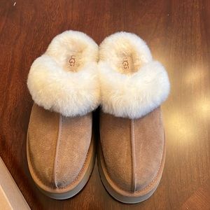UGG disquette platform slippers